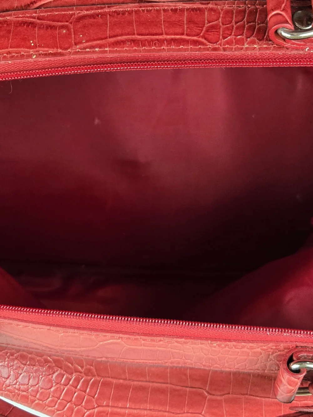 Vintage Bath Body Works Red Faux Croc Duffel Weekender Y2K Travel Bag Size 18